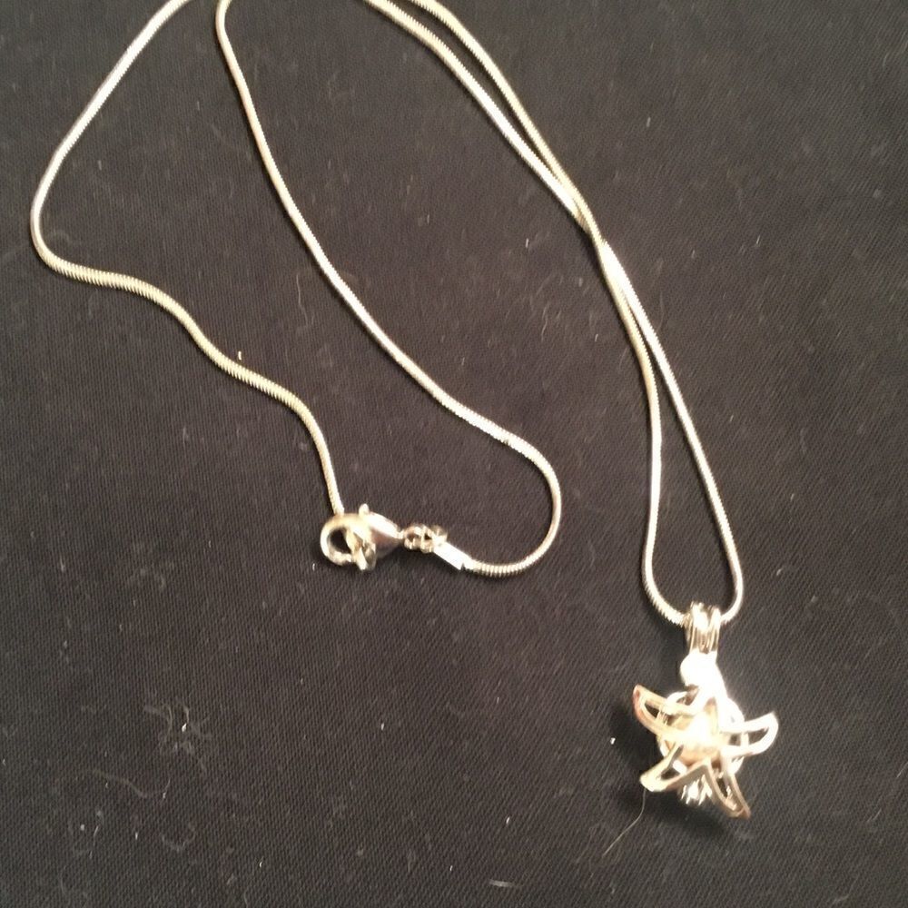 Silvertone Chain and Starfish Wish Pearl